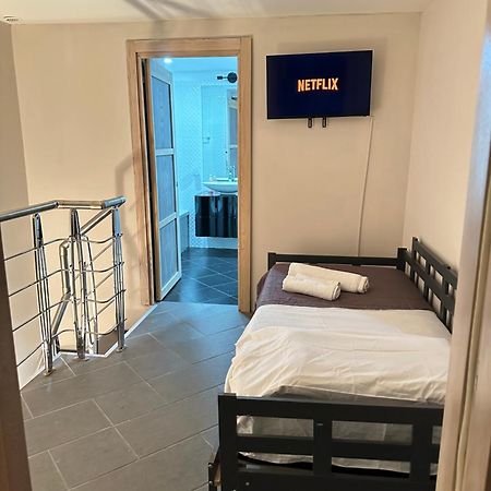 Fox Holiday Home In The Port Napoli Esterno foto