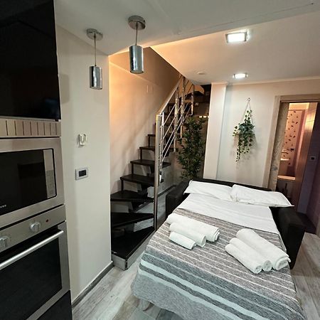 Fox Holiday Home In The Port Napoli Esterno foto