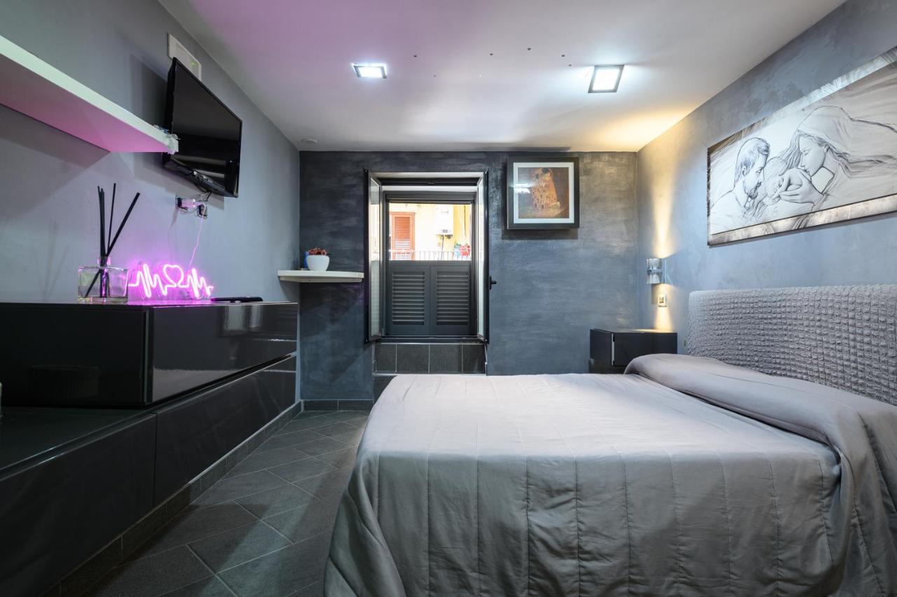 Fox Holiday Home In The Port Napoli Esterno foto