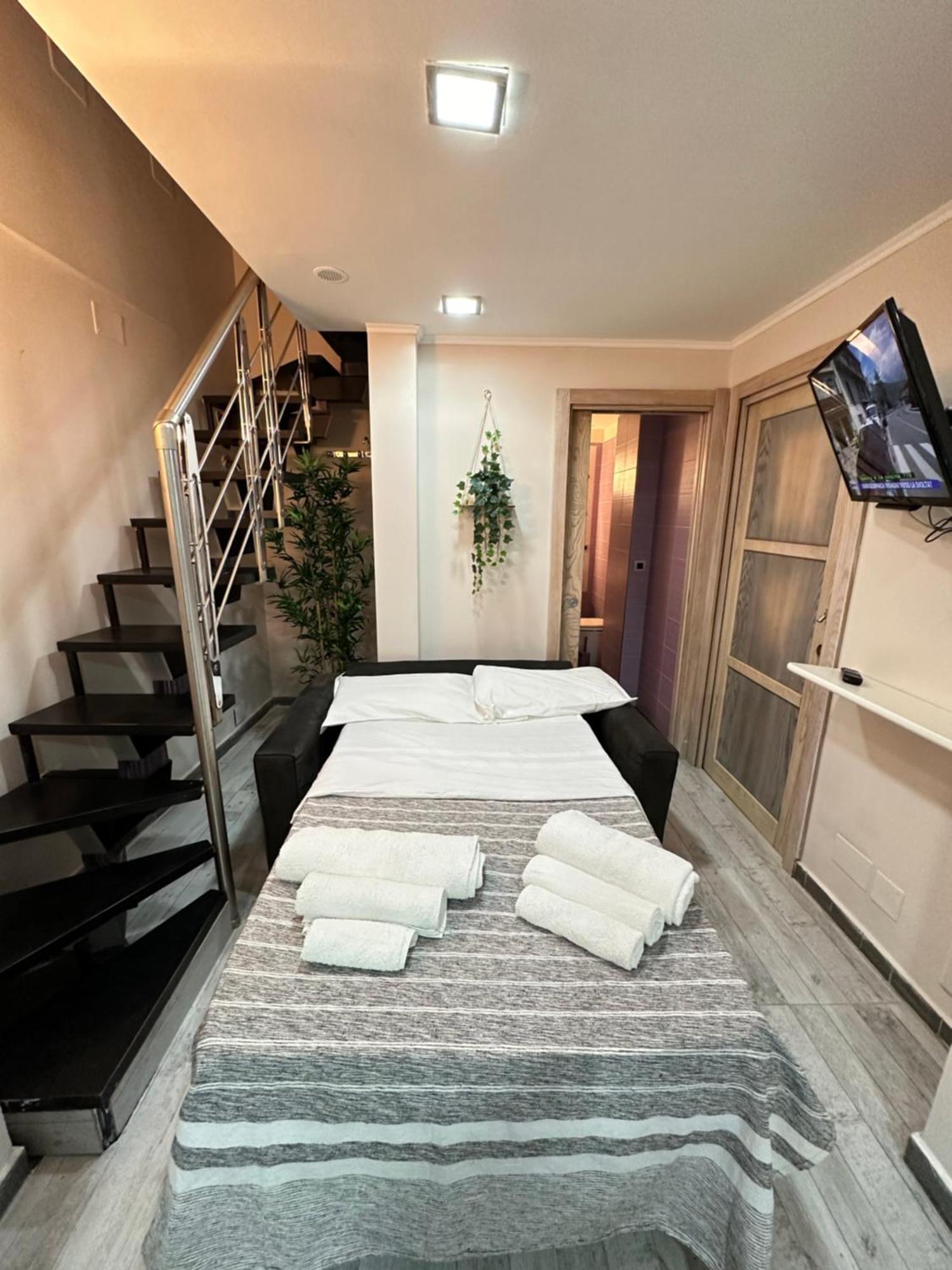 Fox Holiday Home In The Port Napoli Esterno foto